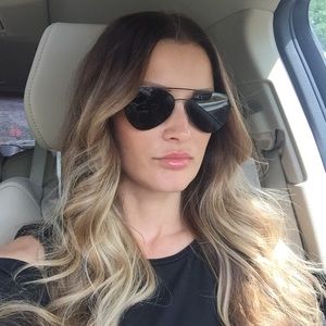 Meet your Posher, Julia